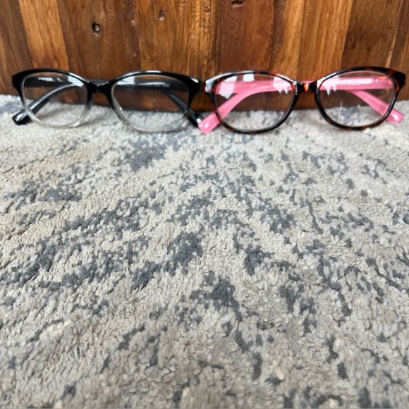 2 Pairs +250  Jessica Simpson Reading Glasses 2.5 - Picture 1 of 5